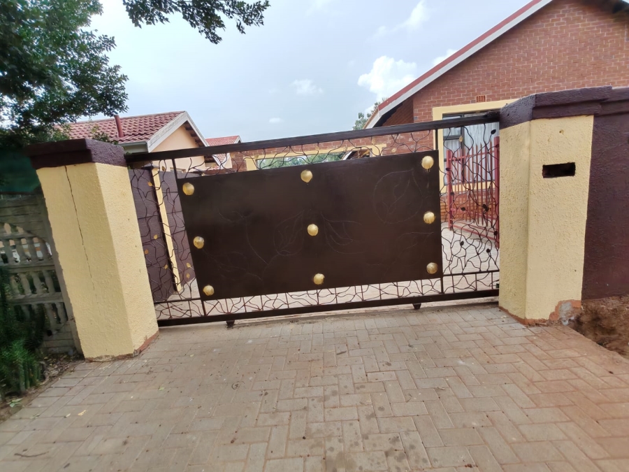 3 Bedroom Property for Sale in Vaalpark Free State